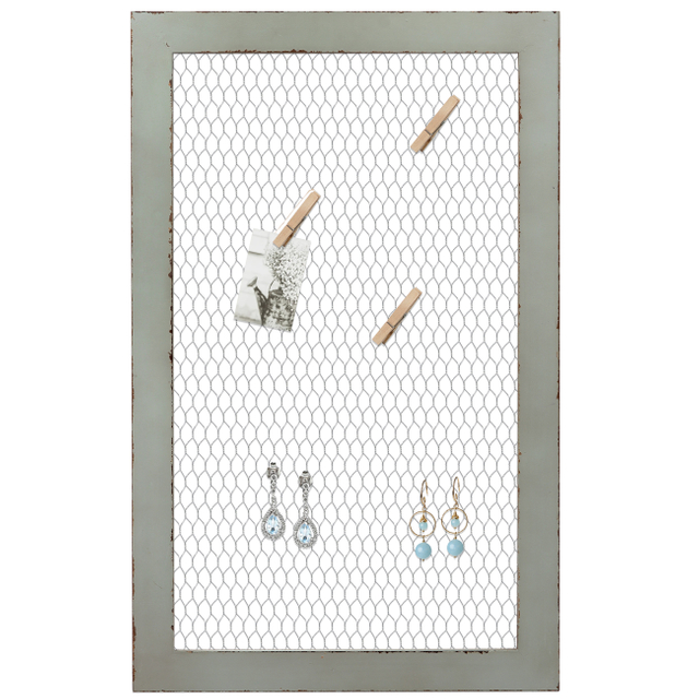 Rustic Chicken Wire Bulletin Board, Grid Wall Panel 18 × 29"